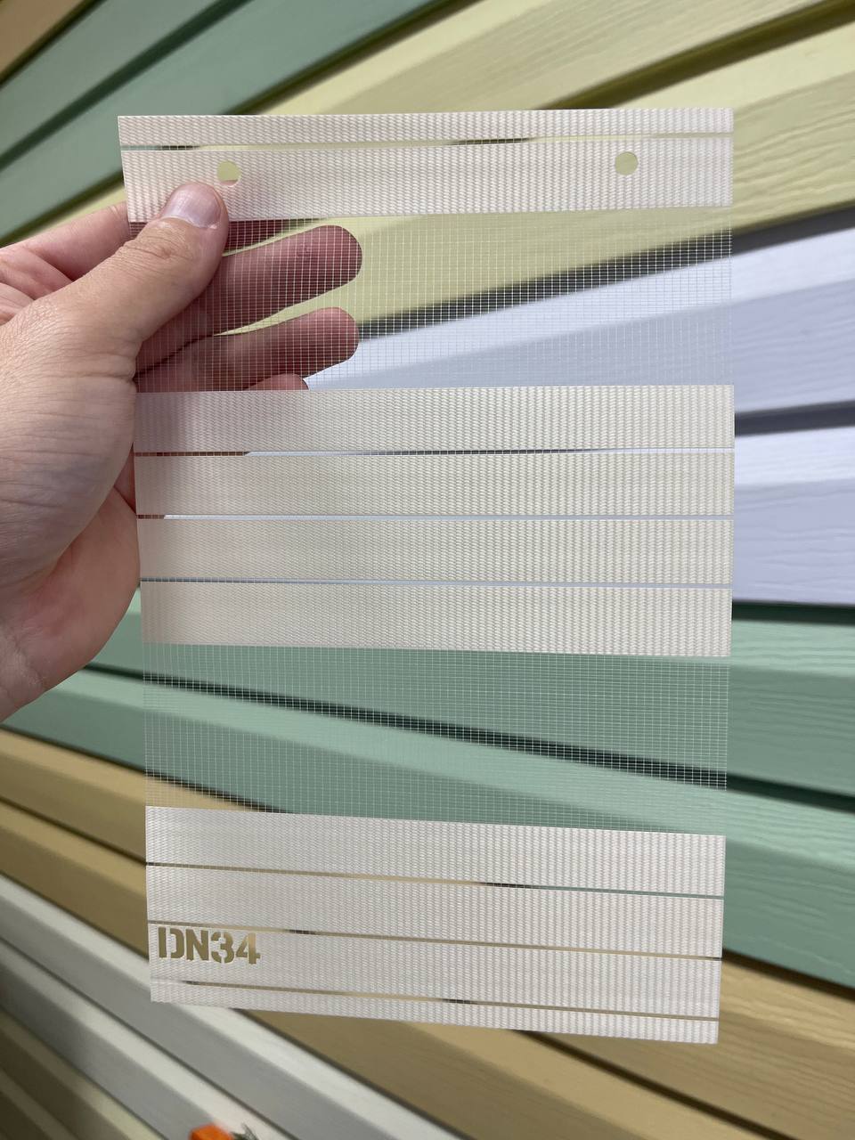 ціна DN 34 Тканна ролета на вікно Elit 19 з планкою Білий - Тканина День/Ніч Вінниця