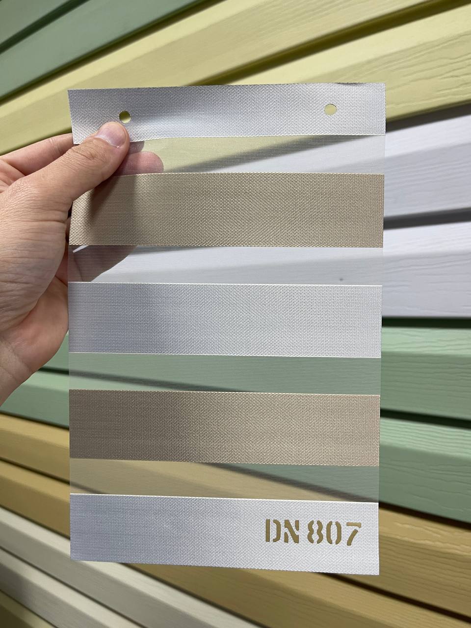 ціна DN 807 Тканна ролета на вікно Elit 19 з планкою Білий - Тканина День/Ніч Вінниця